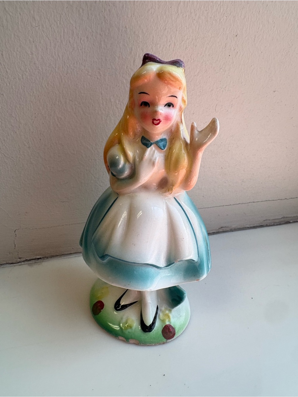 Vintage 1960 Disney Alice in Wonderland Ceramic Figure Made in Japan